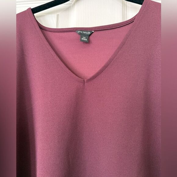 Ann Taylor 3/4 Bell Sleeve Burgundy Blouse Size XXL - Picture 3 of 8